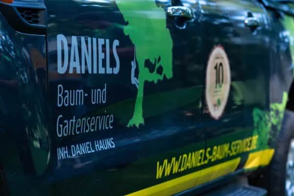 Gartenpfleger für Firmen in Karlsruhe beauftragen